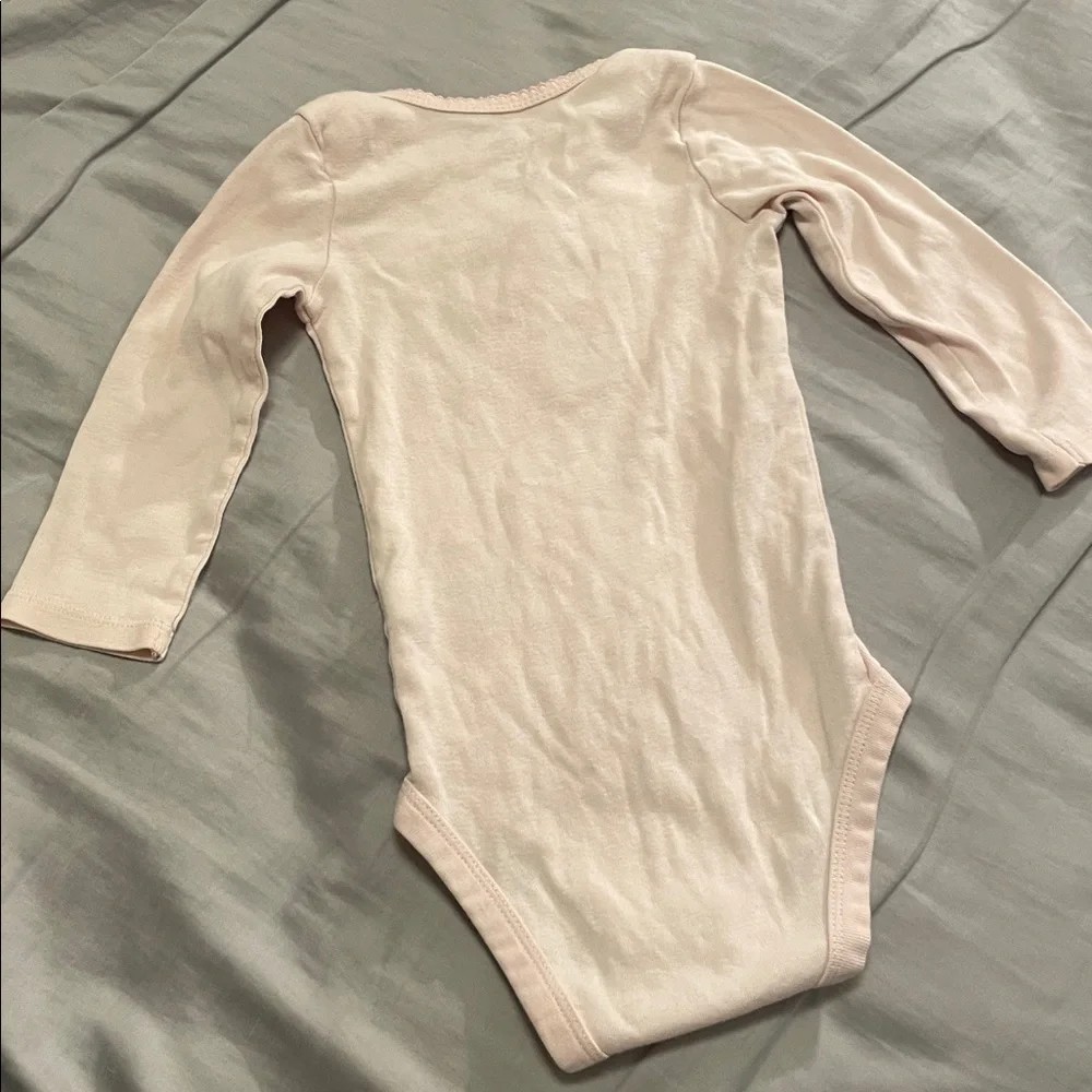 Carter’s long sleeves pink bear bodysuit